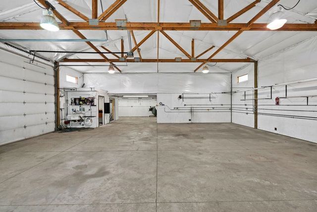 3732 E WESTWOOD Ave, Chattaroy, WA 99003