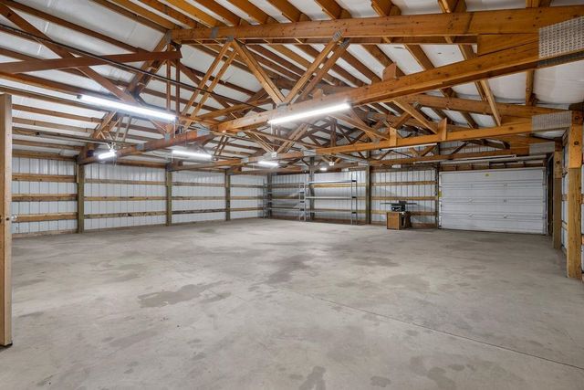 3732 E WESTWOOD Ave, Chattaroy, WA 99003