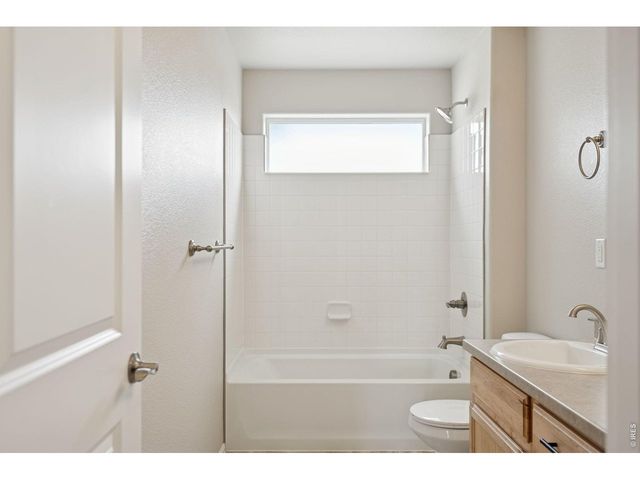 1787 Long Shadow Dr, Windsor, CO 80550