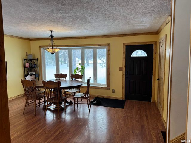 12726 E County Road 300 N Road, Chandlerville, IL 62627