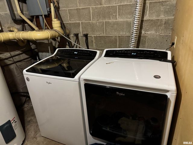 12726 E County Road 300 N Road, Chandlerville, IL 62627