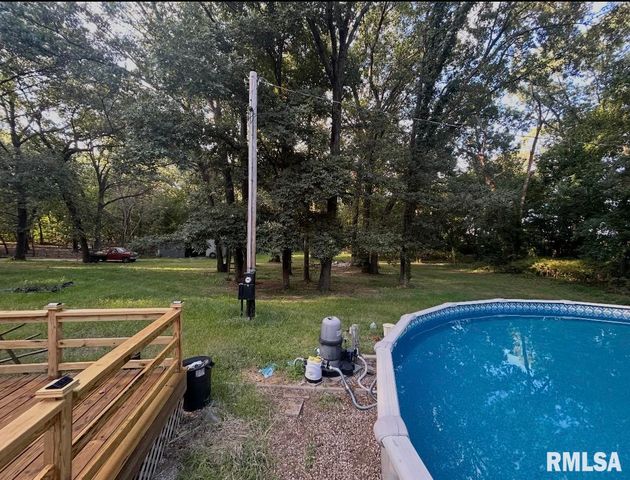 12726 E County Road 300 N Road, Chandlerville, IL 62627