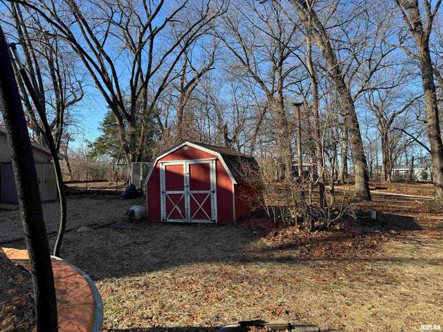 12726 E County Road 300 N Road, Chandlerville, IL 62627