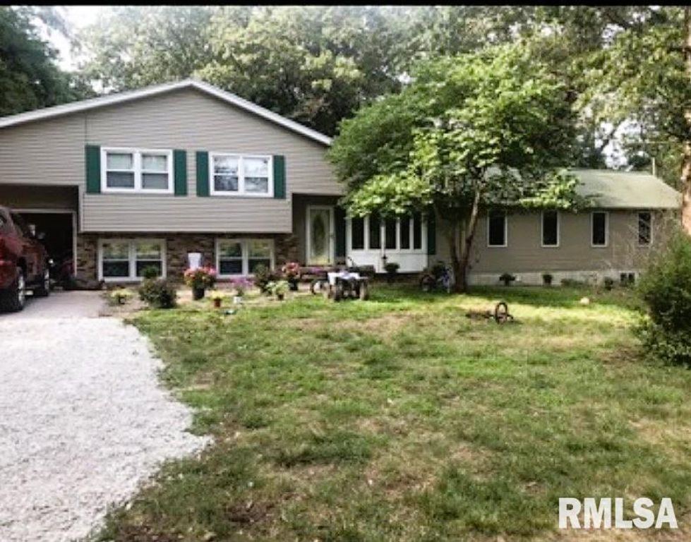 12726 E County Road 300 N Road, Chandlerville, IL 62627