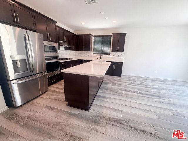 383 Eureka Drive, Santa Paula, CA 93060