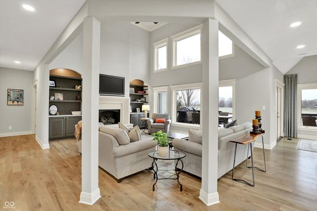 11221 Mirador Lane, Fishers, IN 46037