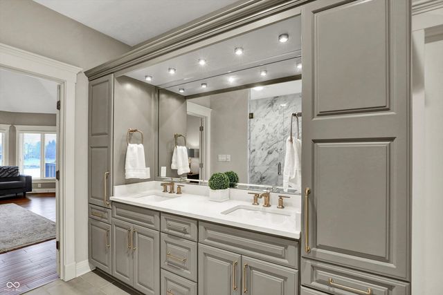 11221 Mirador Lane, Fishers, IN 46037