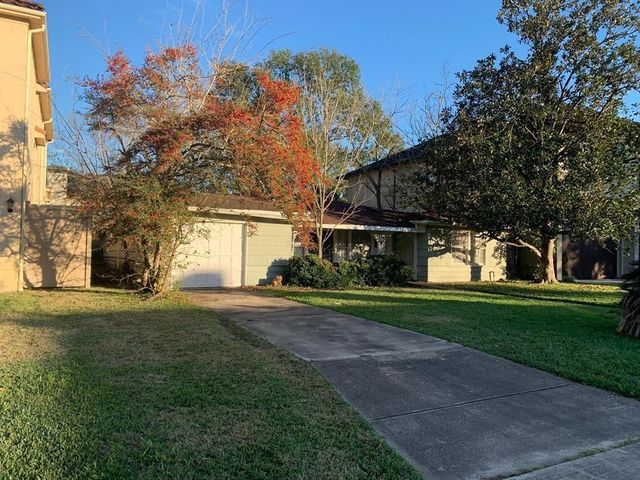 106 Mctighe Drive, Bellaire, TX 77401