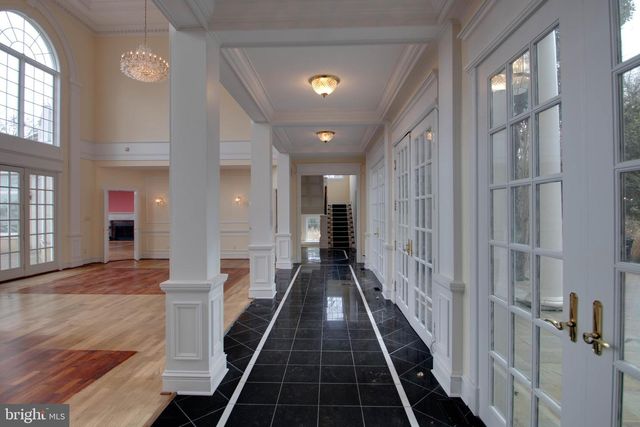 7827 SOUTHDOWN RD, Alexandria, VA 22308