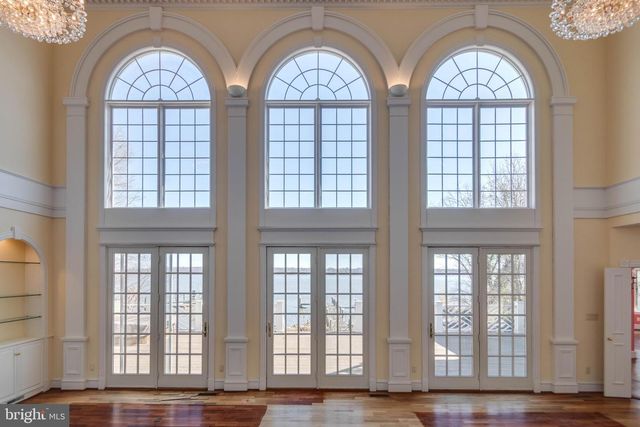 7827 SOUTHDOWN RD, Alexandria, VA 22308