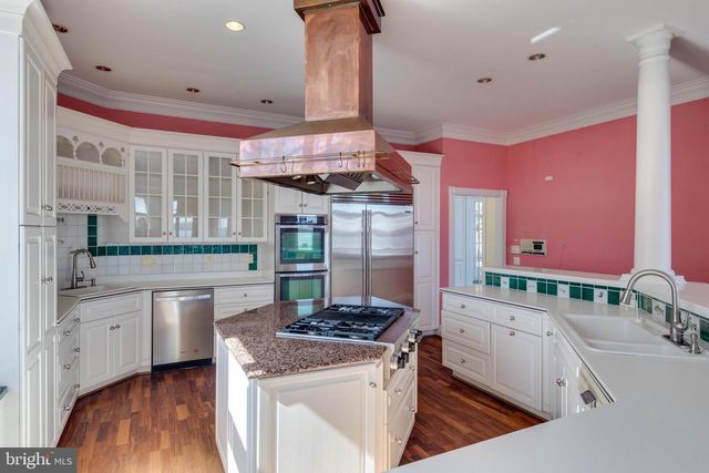 7827 SOUTHDOWN RD, Alexandria, VA 22308