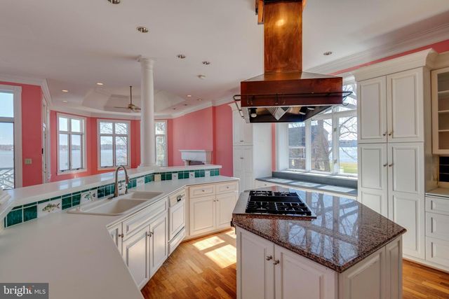 7827 SOUTHDOWN RD, Alexandria, VA 22308