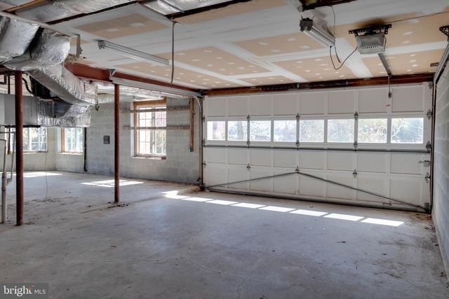 7827 SOUTHDOWN RD, Alexandria, VA 22308