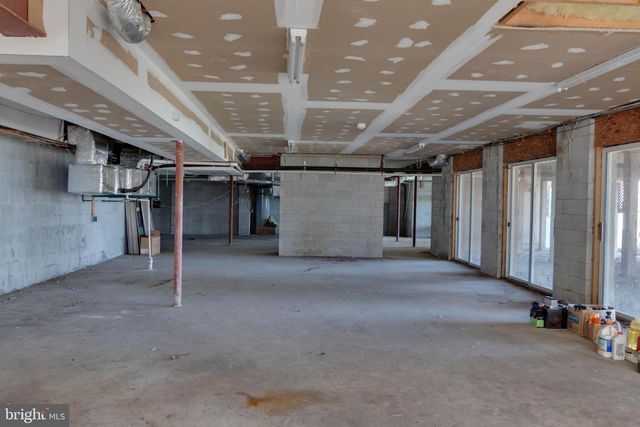 7827 SOUTHDOWN RD, Alexandria, VA 22308