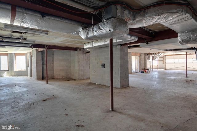 7827 SOUTHDOWN RD, Alexandria, VA 22308