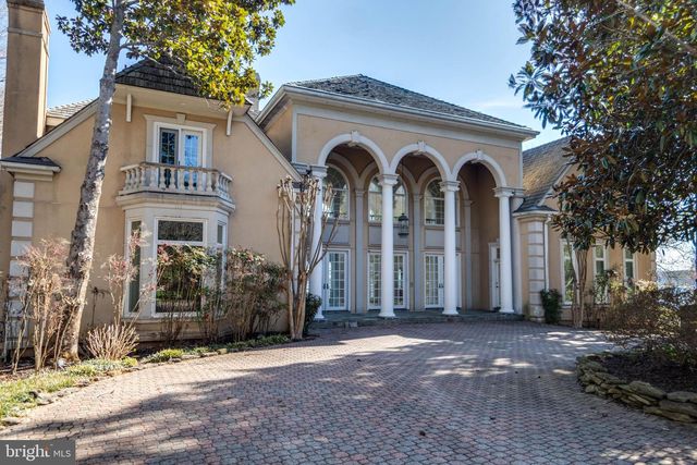 7827 SOUTHDOWN RD, Alexandria, VA 22308