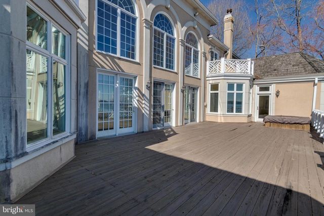 7827 SOUTHDOWN RD, Alexandria, VA 22308