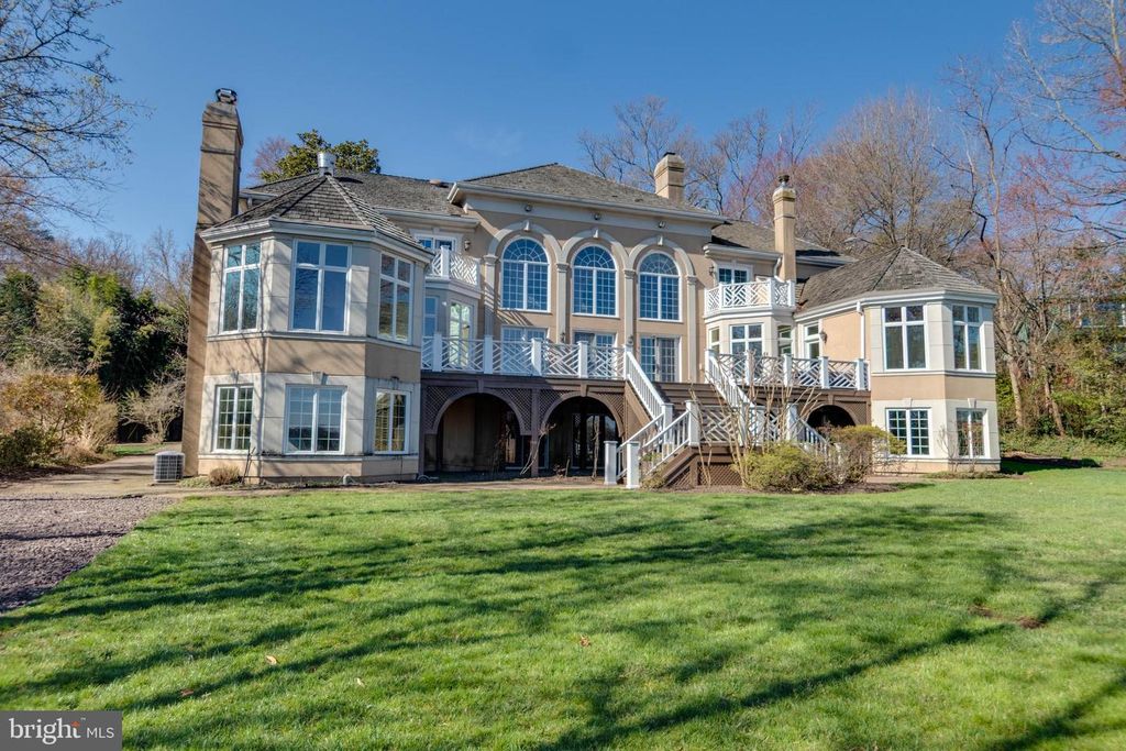 7827 SOUTHDOWN RD, Alexandria, VA 22308