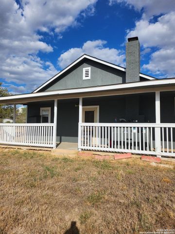 1071 S Stevens Rd, Somerset, TX 78069