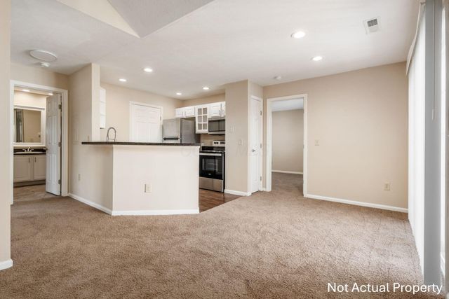 4981 Stratford Pine Lane, Dublin, OH 43016