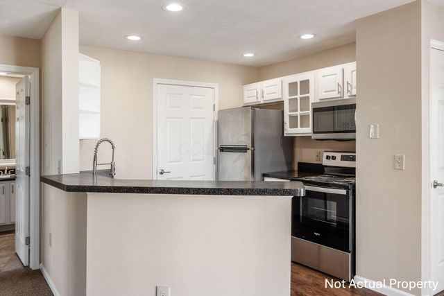 4981 Stratford Pine Lane, Dublin, OH 43016