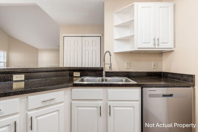 4981 Stratford Pine Lane, Dublin, OH 43016