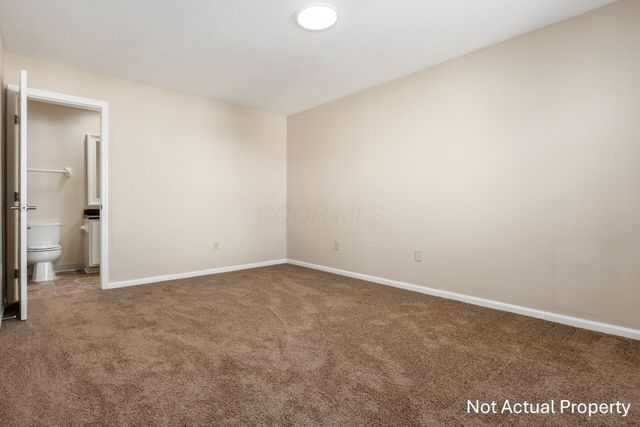 4981 Stratford Pine Lane, Dublin, OH 43016