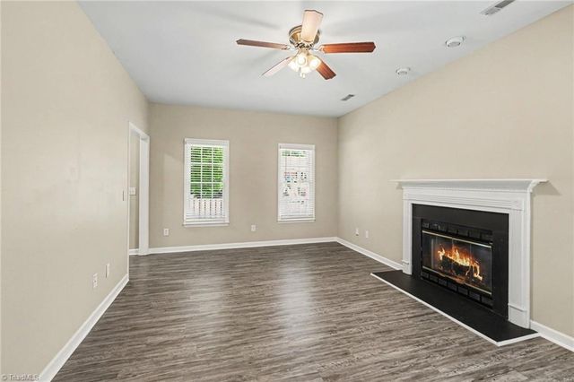 2910 Bridgeport Drive, Winston-salem, NC 27103