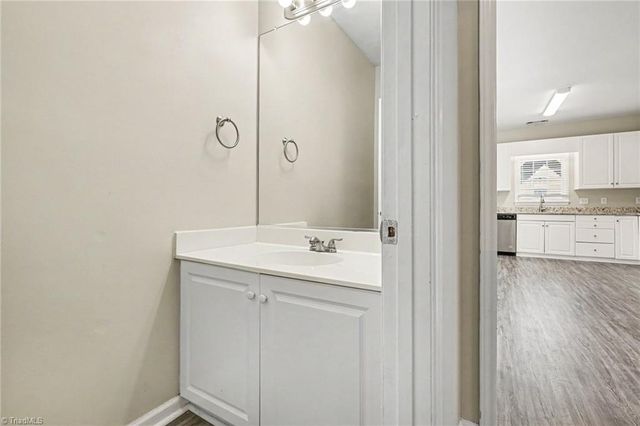 2910 Bridgeport Drive, Winston-salem, NC 27103