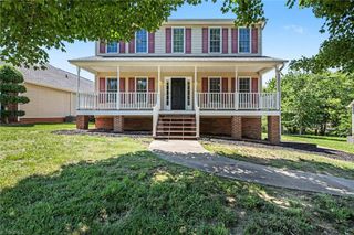 2910 Bridgeport Drive, Winston-salem, NC 27103