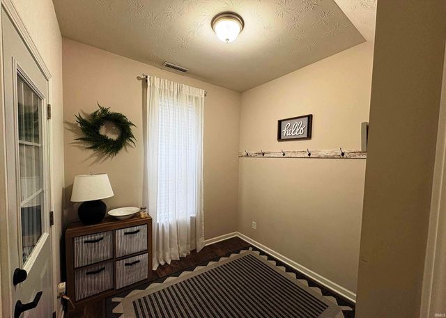 5564 Golden Gate Way, Kokomo, IN 46902