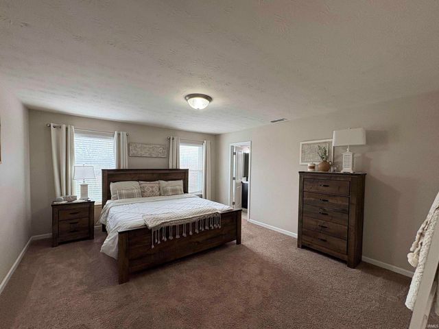 5564 Golden Gate Way, Kokomo, IN 46902