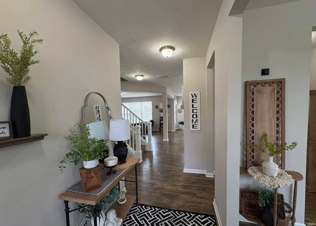 5564 Golden Gate Way, Kokomo, IN 46902