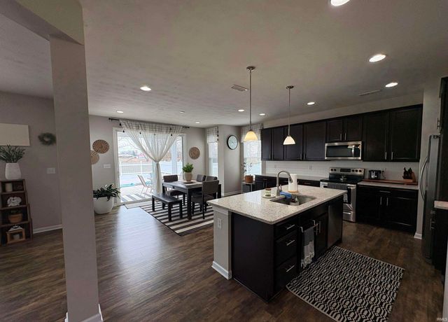 5564 Golden Gate Way, Kokomo, IN 46902