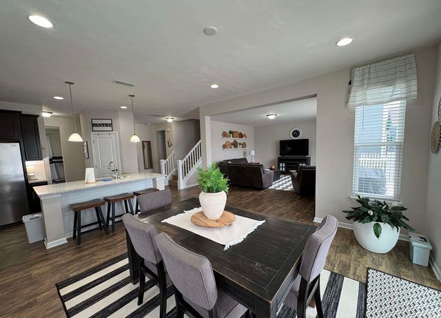 5564 Golden Gate Way, Kokomo, IN 46902