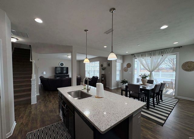 5564 Golden Gate Way, Kokomo, IN 46902