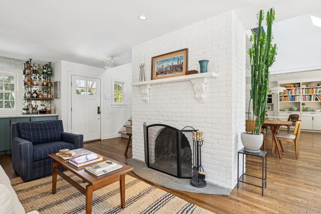 9 Wallace Lane, Brookhaven, NY 11719