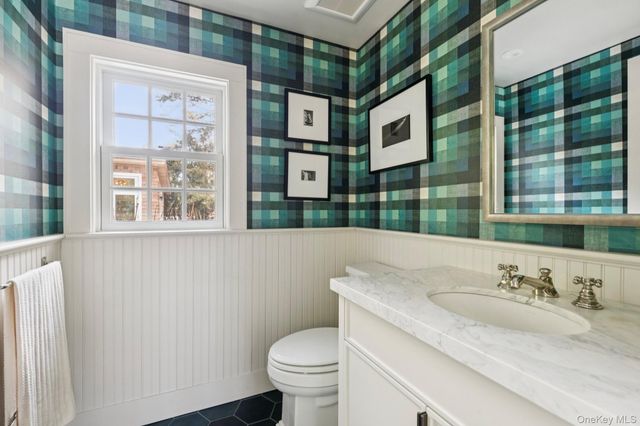 9 Wallace Lane, Brookhaven, NY 11719