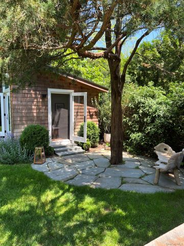 9 Wallace Lane, Brookhaven, NY 11719