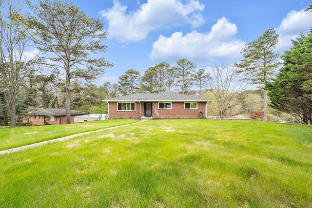 208 Hilltop Drive, Rossville, GA 30741
