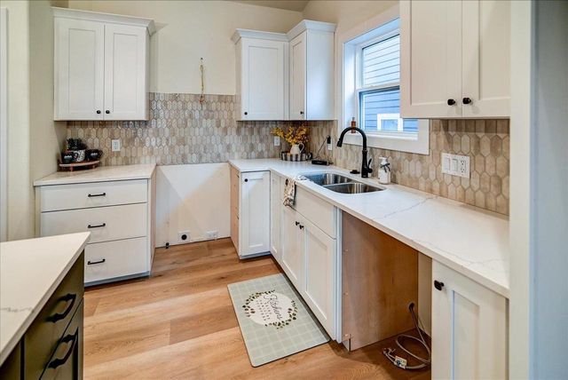 6473 Ridge View Way, Deforest, WI 53532