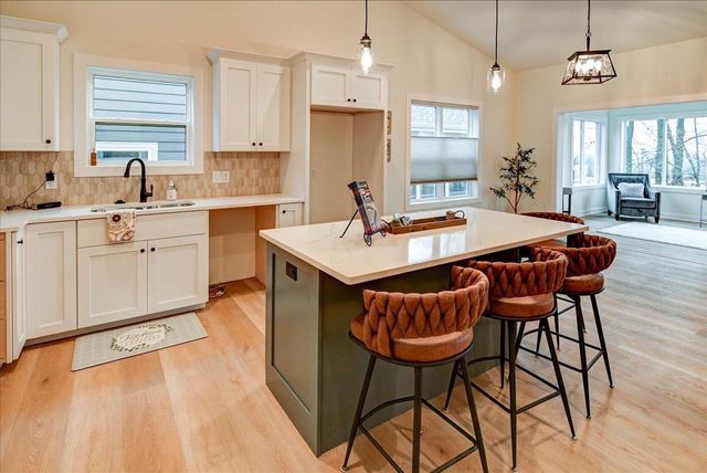 6473 Ridge View Way, Deforest, WI 53532