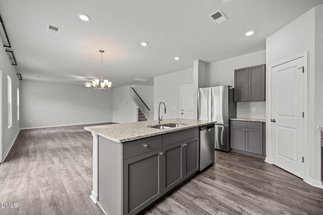 456 Hallingsfield Way, Zebulon, NC 27597