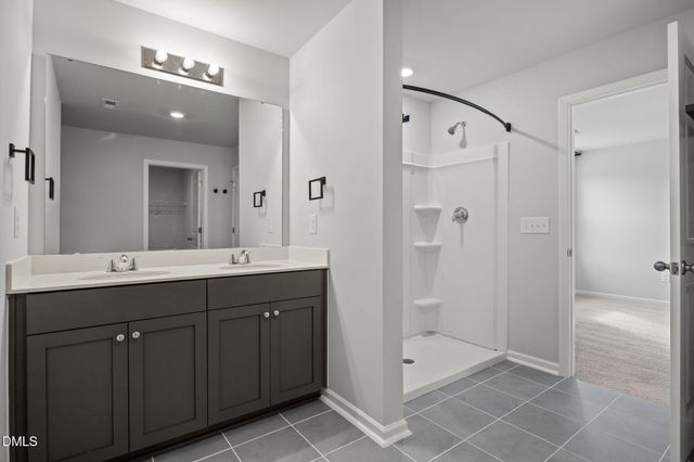 456 Hallingsfield Way, Zebulon, NC 27597