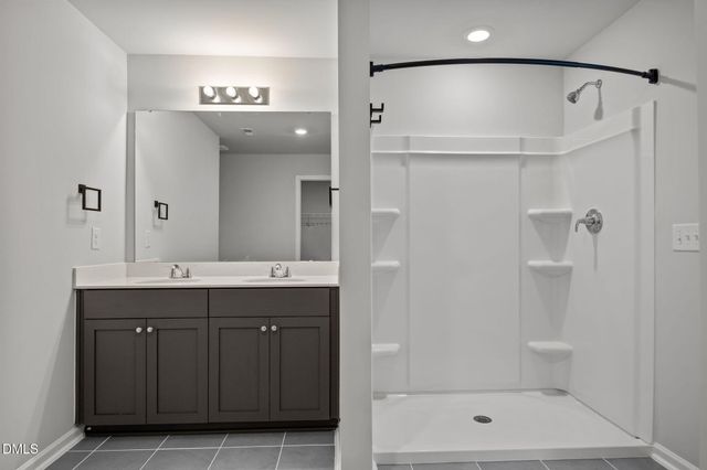 456 Hallingsfield Way, Zebulon, NC 27597