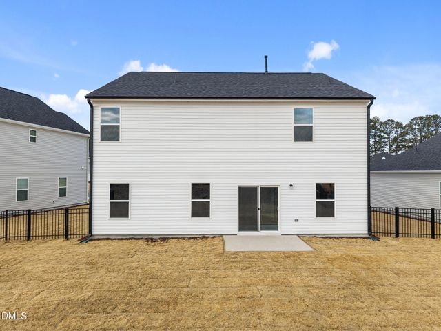 456 Hallingsfield Way, Zebulon, NC 27597