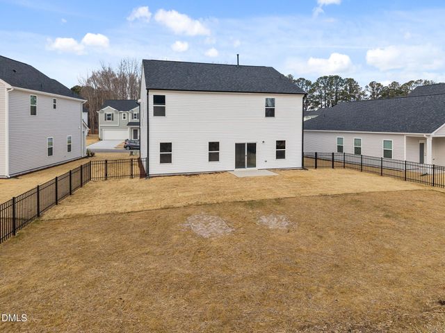 456 Hallingsfield Way, Zebulon, NC 27597
