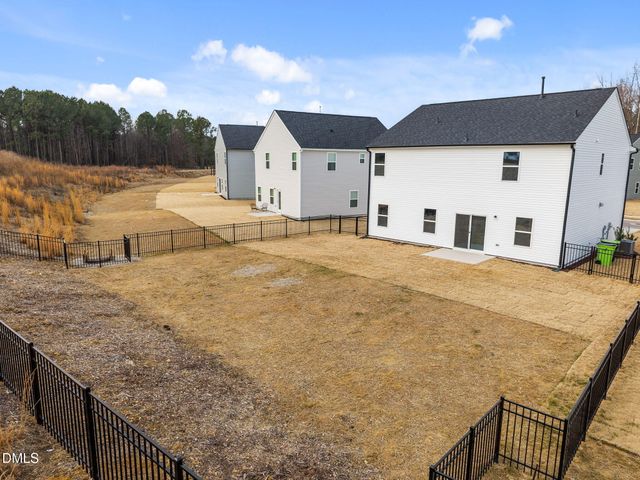 456 Hallingsfield Way, Zebulon, NC 27597