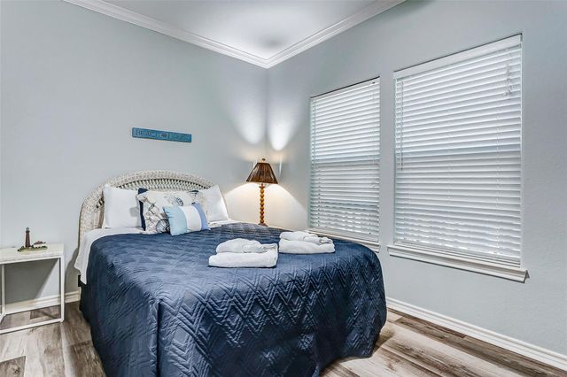 877 Palmetto Drive, Crystal Beach, TX 77650