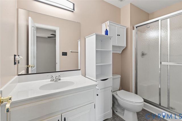 11807 Hogans Aly, Chester, VA 23836